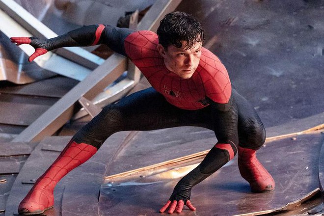 spider-man-tom-holland-is-in-crisis-at-the-age-of-25