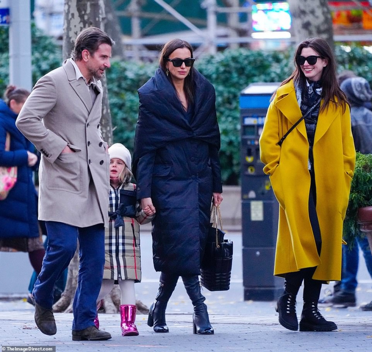 irina-shayk-and-ex-lover-bradley-cooper-happily-took-their-daughter-out-amid-rumors-of-reunion