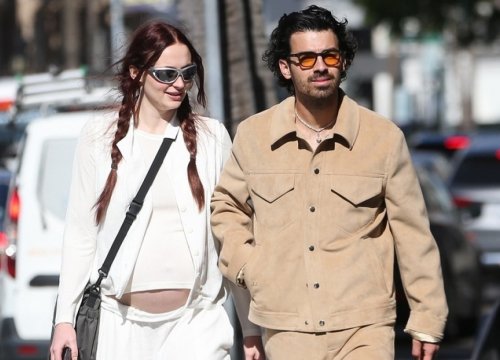 sophie-turner-braids-her-hair-on-both-sides-and-goes-shopping-with-her-husband-before-giving-birth